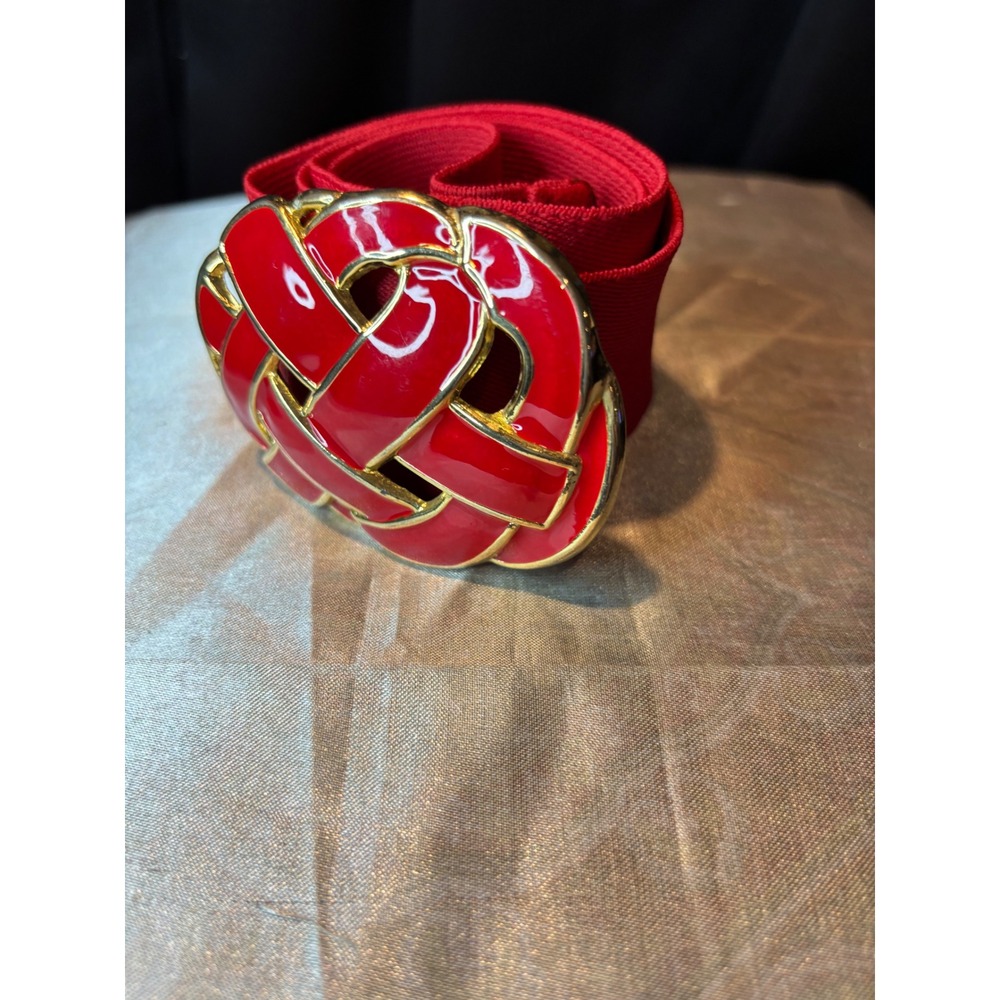 Vintage Day-Lor Red Elastic Cinch Belt Gold Enamel Woven Knot Buckle Made in USA